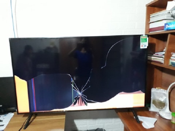 Giá Màn Hình Tivi LG 43 Inch 4K Chính Hãng