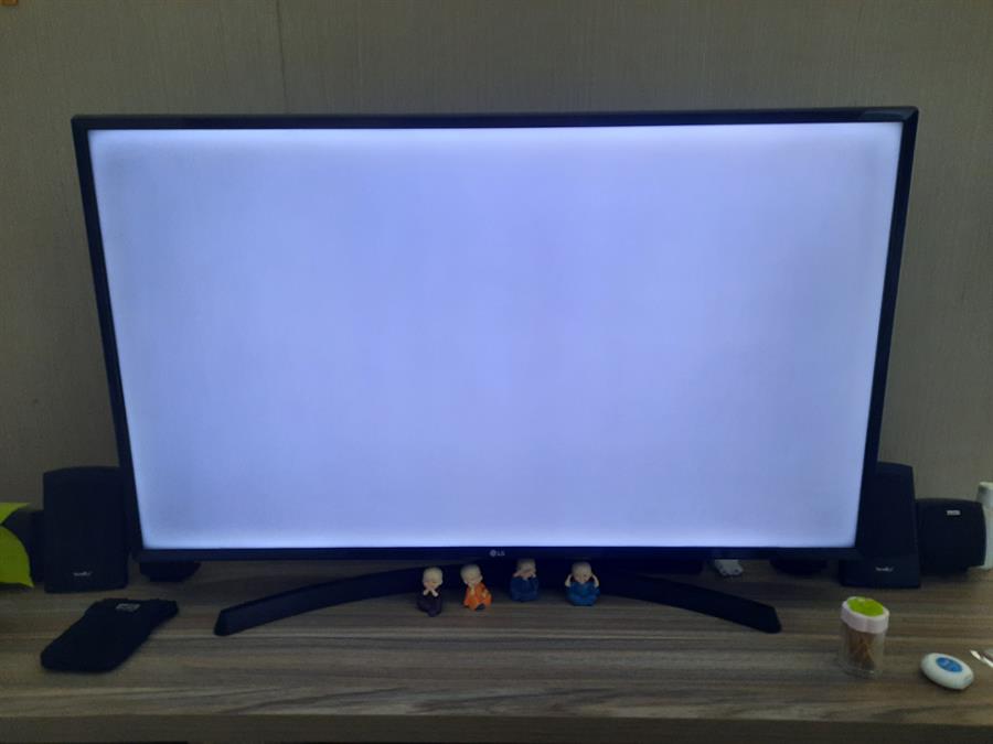 Giá Thay Màn Hình Tivi LG 43UK6340PTF