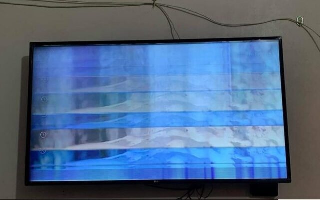 Sửa Tivi LG Bị Sọc Ngang Màn Hình