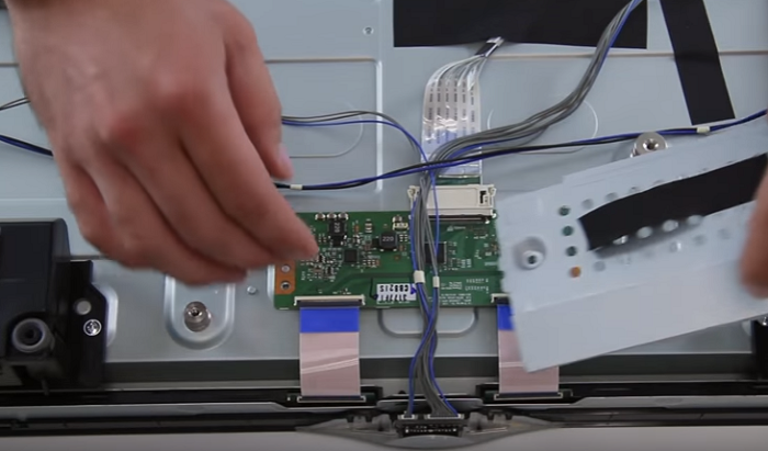 Thay Cáp Màn Hình Tivi LG