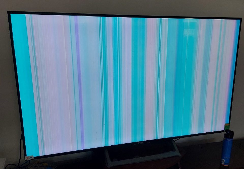 Thay Màn Hình Tivi LG 40, 42, 43 Inch Giá Bao Nhiêu?