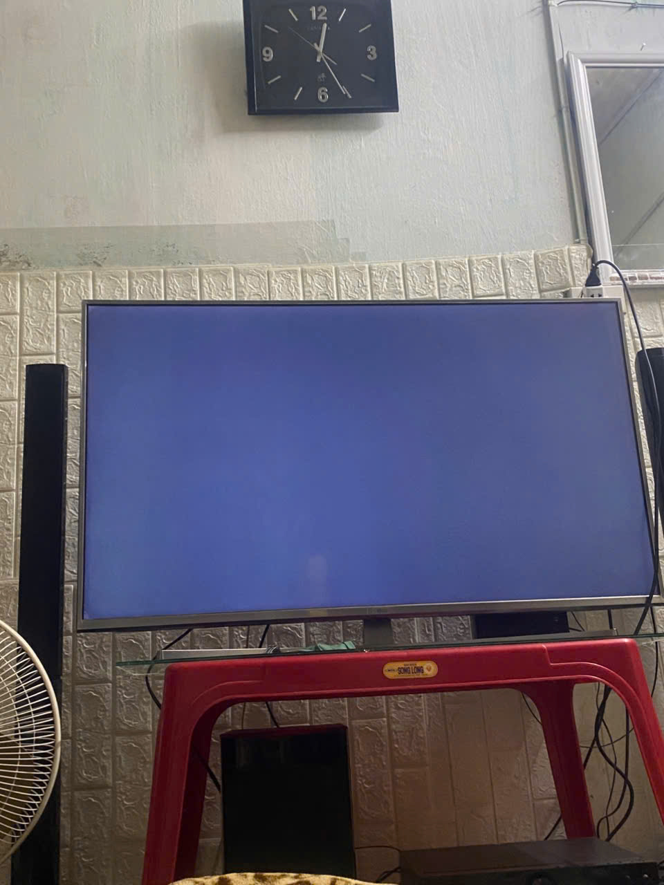 Tivi LG Có Ánh Sáng Mờ Nhưng Không Hình? Nguyên Nhân & Cách Sửa Tại Nhà