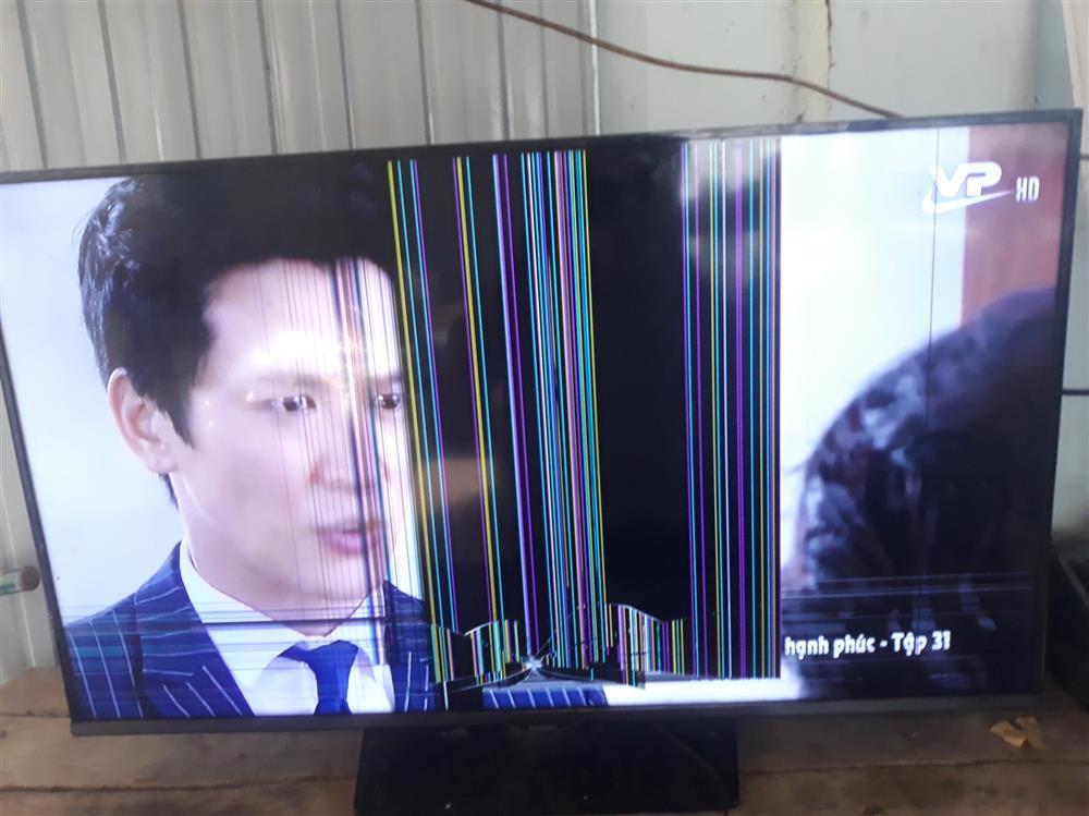 Thay màn hình tivi LG 85 inch chính hãng tại nhà
